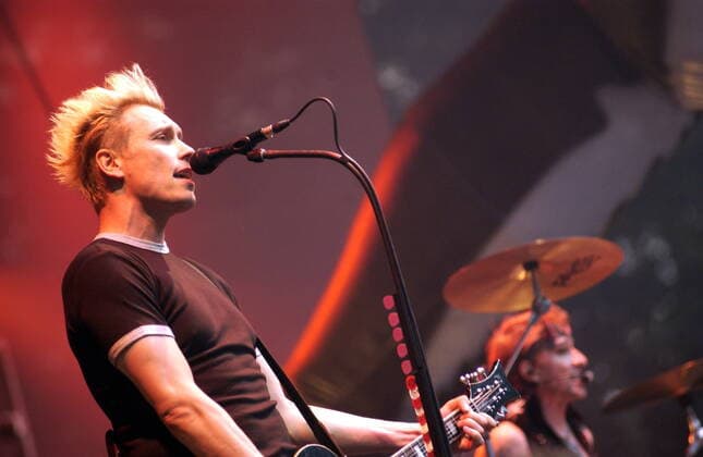 1 Konzert: Die Ärzte auf dem Berliner Mariannenplatz , Sänger & Gitarrist Farin Urlaub & drummer Bela B., deutsche Rockband, Rock, Punks, Punker, Fun-Punk, Band, Open Air, Musik, Berlin Deutschland, Germany *** 1 concert Die Ärzte auf dem Berliner Mariannenplatz , singer guitarist Farin Urlaub drummer Bela B , German rock band, rock, punk, punker, fun punk, band, open air, music, Berlin Germany, Germany Copyright: xBRIGANI-ART HEINRICHx BriganiArt_00042636_00042636