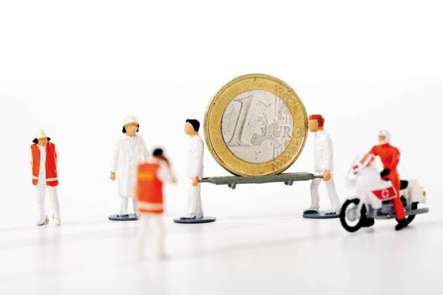 gesundheitswesen,medizin,gesundheitskosten,krankenversicherung,rettungsdienst,sanitäter *** healthcare & medicine,health costs,medical insurance,rescue,paramedic fmy-fkt