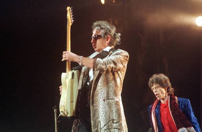 27 Concert 98 Rolling Stones in the Berlin Olympiastadion, Keith Richards Mick Jagger, guitarist, g, guitar, rock music, pop, rockopa, singer, microphone, voc, microphone, Copyright: xPOP-EYE Morlokx 00015507_00015507