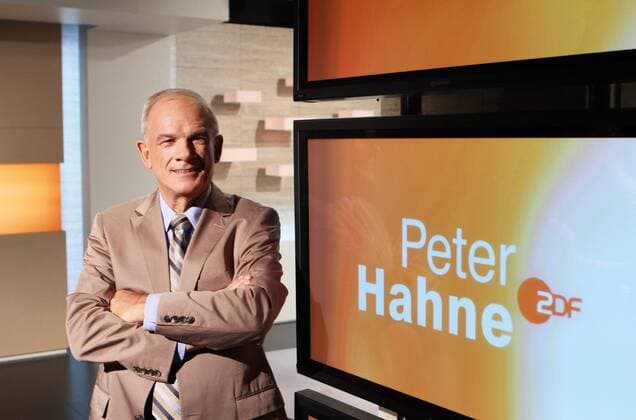 77 TV: Peter Hahne , beim ZDF Talkshow Set-termin am Pariser Platz, talkshow, talk, unterhaltung, entertainment, Berlin Germany, Deutschland *** 77 TV Peter Hahne , at the ZDF Talkshow Set appointment at Pariser Platz, talkshow, talk, entertainment, Berlin Germany, Germany Copyright: xPOP-EYE Gabschx 00222406_00222406