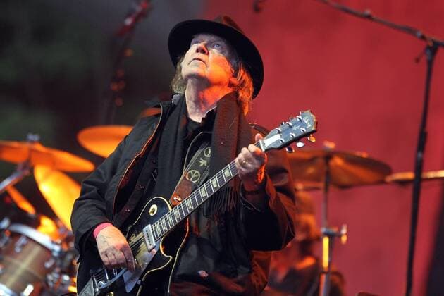 19 concert Neil Young Crazy Horse, Canadian singer and guitar player Neil Young performing live in Berlin Waldbuehne on June 2, 2013 in Berlin, Rock, Folkrock, Country, Music Berlin Germany, Germany Copyright: xPOP-EYE Kriemannx 00299081_00299081