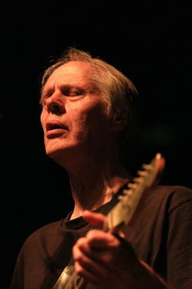 121 Television, singer and guitarist Tom Verlaine performs live at Huxleys Neue Welt, Berlin, 05.04.2016, Protopunk, Rock, Punk, Music, Berlin Deutschland, Germany *** 121 Television, singer and guitarist Tom Verlaine performs live at Huxleys Neue Welt, Berlin, 05 04 2016, Protopunk, Rock, Punk, Music, Berlin Germany, Germany Copyright: xPOP-EYE ChristinaxKratschx 10043473_Television_0206