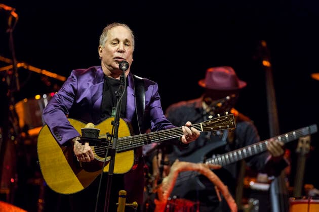 19 Concert Paul Simon live at Berlin Tempodrom on 20 October 2016 Simon and Garfunkel, Folk, Rock, Pop, World Music, Folkrock, Music Berlin Germany, Germany Copyright: xPOP-EYEx xBenxKriemannx 10057445_PaulSImon_4636