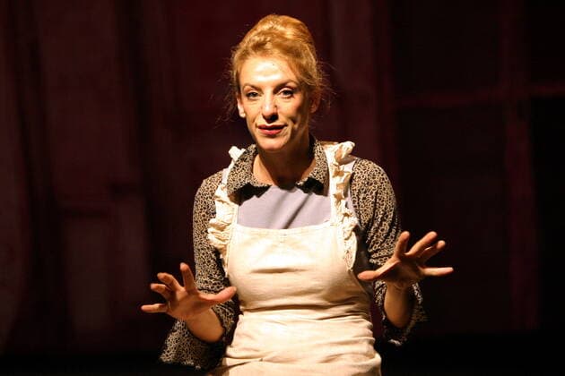 76 Theater: Sissi Perlinger in Von Allen Guten Geistern Verlassen im Berliner Hansa Theater, Premiere 20.08.04 Schauspielerin actress, quer, halbtotale, medium, horizontal, Berlin Deutschland, Germany *** 76 Theater Sissi Perlinger in Von Allen Guten Geistern Verlassen in Berlins Hansa Theater, premiere 20 08 04 Actress actress, t.s., semi-total, medium, horizontal, Berlin Germany, Germany Copyright: xPOP-EYE Rafalkx 00060563_00060563