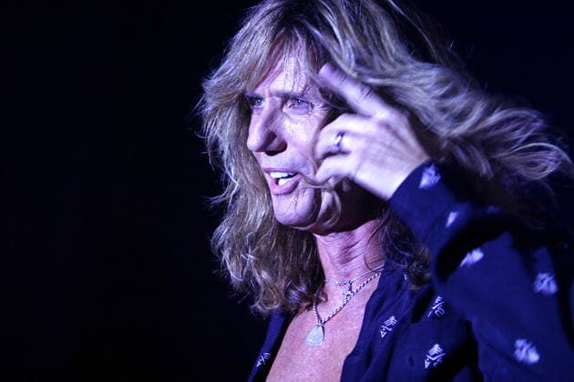 76 Konzert: Whitesnake, Saenger David Coverdale, in der Berliner Columbia Halle, Hardrock, Rock, Metal, lange Haare, ColumbiaHalle, quer, halbtotale, medium, horizontal, Musik, Berlin Deutschland, Germany *** 76 Concert Whitesnake, singer David Coverdale, in Berlin Columbia Hall, hard rock, rock, metal, long hair, Columbia Hall, t.s., semi-total, medium, horizontal, music, Berlin Germany, Germany Copyright: xPOP-EYE Rafalkx 00061353_00061353