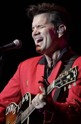 32 Konzert: Chris Isaak, Sänger im Berliner Tempodrom, Rock n Roll, Rock And Roll, Singer songwriter, sänger, pop, Musik, Berlin Deutschland, Germany *** 32 Concert Chris Isaak, singer in Berlin Tempodrom, Rock n Roll, Rock And Roll, singer songwriter, singer, pop, music, Berlin Germany, Germany Copyright: xPOP-EYE Scherfx 00221725_00221725