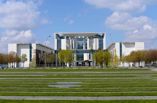 berlin,bundeskanzleramt mih-hju