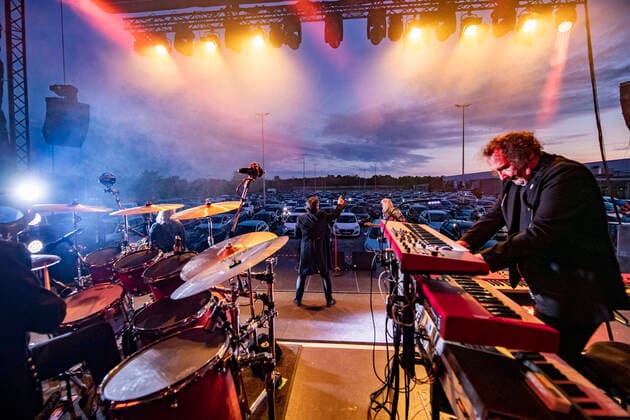 Bilder des Jahres 2020, Entertainment 05 Mai Entertainment Themen der Woche KW21 News Bilder des Tages Karat live bei der Eröffnung der Autokonzert-Reihe an der Messe. Erfurt, 20.05.2020 *** Karat live at the opening of the car concert series at Messe Erfurt, 20 05 2020 Foto:xM.xKremerx xFuturexImage