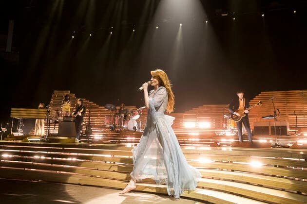 19 Florence and The Machine, Saengerin und Songwriterin Florence Welch auf High As Hope Tour live in der Berliner Mercedes Benz Arena am 14.03.19, Indie, Folk, Rock, Pop, Soul, Indierock, Indiepop, Indiefolk, Neosoul, Artrock, Musik Berlin Deutschland, Germany *** 19 Florence and The Machine, singer and songwriter Florence Welch on High As Hope Tour live at the Mercedes Benz Arena in Berlin on 14 03 19, Indie, Folk, Rock, Pop, Soul, Indie Rock, Indiepop, Indiefolk, Neosoul, Artrock, Music Berlin Germany, Germany Copyright: xPOP-EYEx xBenxKriemannx 10109905_FlorenceAndTheMachine_7388