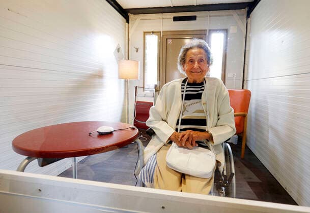 Düsseldorf, Germany, 20 05 2020 A 97-year-old senior citizen in a visiting container of the Johannes Höver Haus nursing home in Düsseldorf