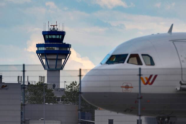 Tower at Cologne Bonn Airport, where flight cancellations occur in times of coronavirus Cologne, 22 05 2020 Foto:xC.xHardtx xFuturexImage