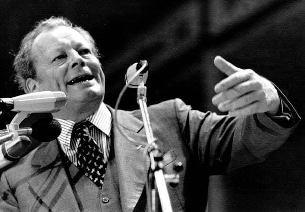 SPD party leader and former Chancellor Willy Brandt on 14 March 1975 at a campaign rally in the Kiel Ostseehalle for the state elections in Schleswig Holstein