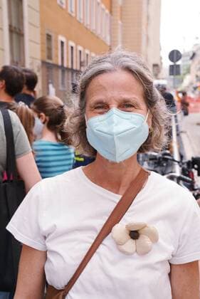 Milan, Coronavirus, Phase 2 Banner in front of the primary school in Via Jacopo Dal Verme, in the photo the teacher Maria Rosaria De Luca (Duilio Piaggesi Fotogramma, Milan - 2020-05-23) p.s. la foto e utilizzabile nel rispetto del contesto in cui e stata scattata, e senza intento diffamatorio del decoro delle persone rappresentate  Copyright: xDuilioxPiaggesix xFOTOGRAMMAx