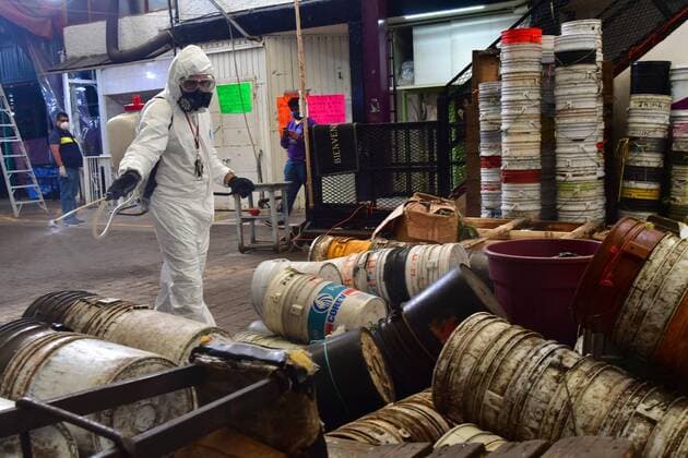 A sanitary team disinfects the Jamaica Market, one of the most important of the city and that will reopen its doors on May 25, in Mexico City, Mexico, 23 May 2020. COVID-19 in Mexico City !ACHTUNG: NUR REDAKTIONELLE NUTZUNG!  Copyright: xJorgexNunezx AME1895 20200524-637258795193239850