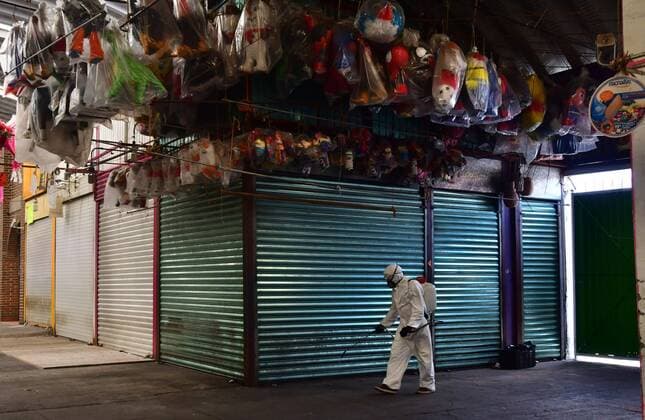 A sanitary team disinfects the Jamaica Market, one of the most important of the city and that will reopen its doors on May 25, in Mexico City, Mexico, 23 May 2020. COVID-19 in Mexico City !ACHTUNG: NUR REDAKTIONELLE NUTZUNG!  Copyright: xJorgexNunezx AME1890 20200524-637258795221677373