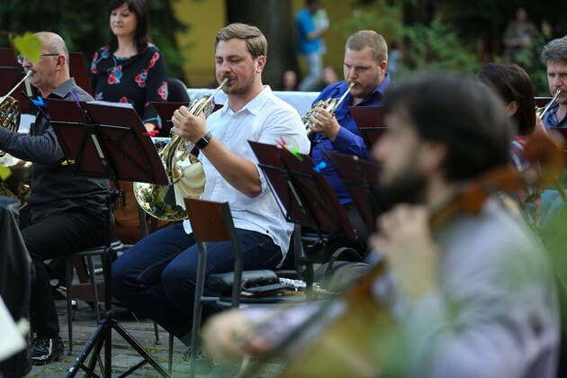 (200524) -- ZAGREB, May 24, 2020 -- Musicians of Zagreb Philharmonic Orchestra perform in a concert on Swan Island of the Zagreb Zoo in Zagreb, Croatia, May 23, 2020. ( Pixsell via Xinhua) CROATIA-ZAGREB-ZOO-CONCERT EmicaxElvedji 