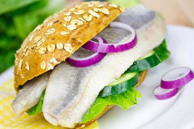 fischbrötchen,matjesbrötchen *** fish sandwich,matjes bun seg-g3m