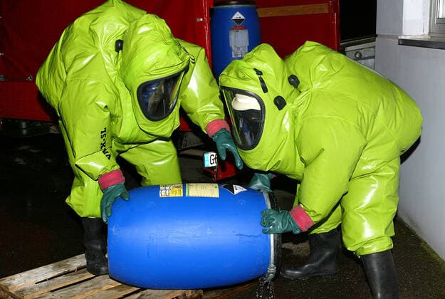 entsorgen,giftmüll *** sewage,toxic waste y07-g6h