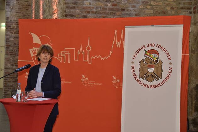 Henriette Reker, Lord Mayor of the City of Cologne talks to the sponsors of Cologne customs at PK and the Cologne carnivalists award the Karl Küpper Prize for the first time in autumn 2020 On the 50th anniversary of the death of the carnivalist Karl Küpper, the prize for commitment and tolerance, which is endowed with 10,000 euros, will be awarded