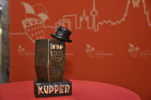 The prize is available at PK the sponsors of the Cologne customs and the Cologne carnivalists will award the Karl Küpper Prize for the first time in autumn 2020 On the 50th anniversary of the carnivalist Karl Küpper, the prize for commitment and tolerance endowed with 10,000 euros will be awarded