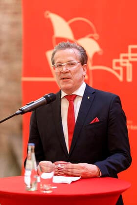 Christoph Kuckelkorn at the press conference in the Gürzenich on The patrons of Cologne customs and the Cologne carnivalists will award the Karl Küpper Prize for the first time in autumn 2020 On the 50th anniversary of the death of the carnivalist Karl Küpper, the prize for commitment and tolerance, endowed with 10,000 euros, will be awarded Cologne, 26 05 2020 Foto:xC.xHardtx xFuturexImage