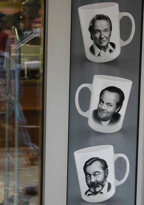 The chairman of the Holocaust Victims Fund, Michal Klima, has filed a criminal complaint against the publication of a calendar featuring Nazi leaders by the Nase vojsko publishers. The Israeli and German ambassadors to Prague also criticised the calendar. Mugs in the shop of the Nase vojsko (Our Army) publisher in Prague, Czech Republic, May 26, 2020. (CTKxPhoto MilosxRuml) CTKPhotoF202005270129701