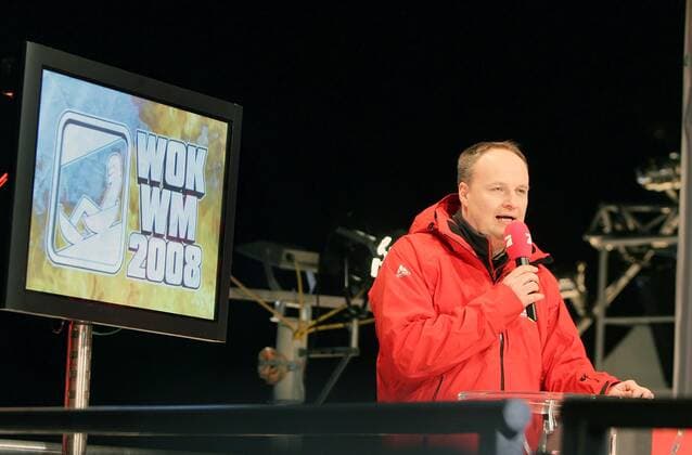 18 Moderator Oliver Welke; TV-Show: Wok-WM 2008, die von Stefan Raab initiierte TV Total Wok WM findet am 08.03.2008 in Altenberg (nahe Dresden) statt. Eventfoto; Altenberg Deutschland *** 18 Host Oliver Welke TV Show Wok WM 2008, the TV Total Wok WM initiated by Stefan Raab will take place on 08 03 2008 in Altenberg near Dresden Eventfoto Altenberg Germany Copyright: xPOP-EYE Weihsx 00153262_00153262