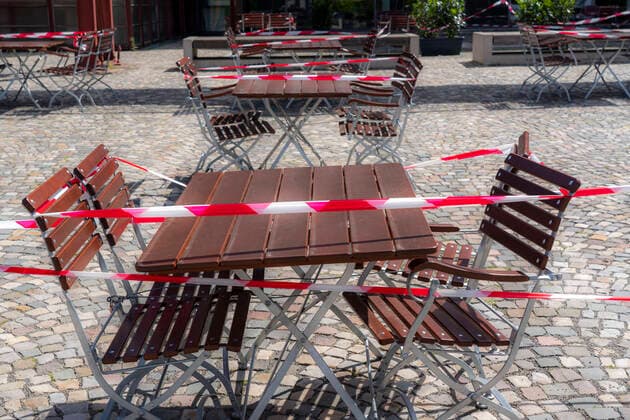 Gastronomy during the corona crisis, locked tables in beer gardens, Essen, Ruhrgebiet, NRW, Germany Corona crisis