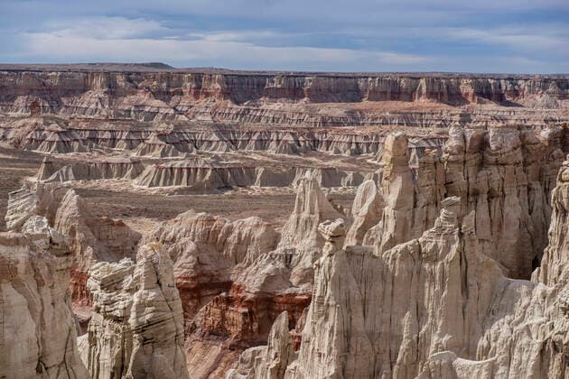 IMAGO Creative: Klimawandel - Grüne Erholung Massive Landscape Coal Mine Canyon on Navajo Reservation in Ariz Tuba City, AZ, United States CR_GASU200408A-337239-01