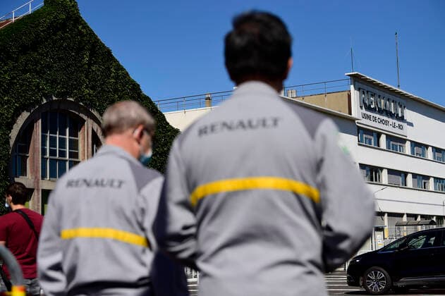 Bilder des Jahres 2020, News 05 Mai News Themen der Woche KW22 News Bilder des Tages Frankreich, Renault-Mitarbeiter protestieren gegen Werkschließung in Choisy-le-Roi Le plan d economies de Renault prevoit la fermeture d un seul site en France celui de Choisy le Roi dans le Val de Marne NEWS : Fermeture annoncee du Site Renault de Choisy le Roi - 29 05 2020 JBAutissier Panoramic 
