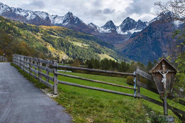 Autumn at the Kauner Valley, with Kaunergrat, Austria, Tyrol, Naturpark Kaunergrat autumn at the Kauner Valley with Kauner Ridge, Austria, Tyrol, Naturpark Kaunergrat BLWS617632 Copyright: xblickwinkel McPHOTO R.xMuellerx
