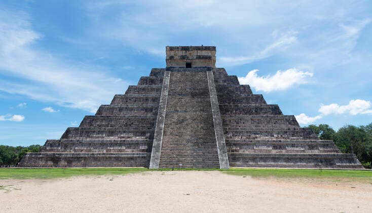 Chichen Itza. Archeological ruins in Mexico - image Chichén-Itzá, Yuc., Mexico CR_UMGBEW200413D-360482-01