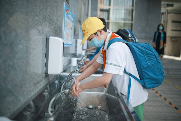 May 31, 2020, Beijing, Beijing, China: Four hundred thousands students back to school in Beijing,China on 31th May, 2020. Beijing China - ZUMAt151 20200531_zia_t151_019 Copyright: xTpgx