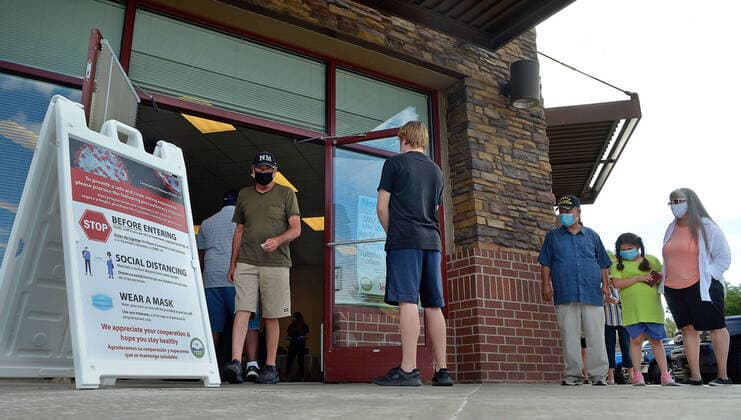 June 2, 2020, Albuquerque, NM, USA: Voters coming and going at the Bernalillio County Vote Center at 6600 Holly NE. Tuesday, June, 02, 2019. Albuquerque USA - ZUMAab1_ 20200602_zaf_ab1_003 Copyright: xJimxThompsonx