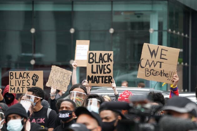USA, Landesweite Proteste nach dem Tod von George Floyd - Demonstration in New York June 2, 2020, New York, NY, USA: Protesters demonstrate over the death of George Floyd by a Minneapolis police officer on June 2, 2020 in New York. New York USA - ZUMAb148 20200602_zap_b148_017 Copyright: xBryanxSmithx