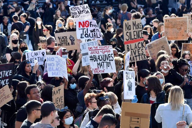 Participants with signs during a silent protest in Stockholm City, Sweden June 03, 2020 to show support for Black Lives Matters STOCKHOLM Sweden x10030x,  Copyright: xJonasxEkströmer TTx SILENT PROTEST BLACK LIVES MATTER