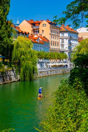 Ljubljanica river. Ljubljana, Slovenia, Europe. Ljubljana Slovenia Copyright: xMikelxBilbaox xVWPicsx M-19-02-045