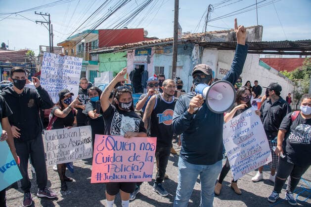June 8, 2020, Xalapa, Veracruz, Mo xico: Hooded people and anarchists protest in the city of Xalapa in order to demand justice for the murder of Carlos Navarro, who lost his life within the state police separatives after being arrested. These protests join the international movement against police violence Xalapa MÃ xico - ZUMAqp1_ 20200608_zip_qp1_003 Copyright: xHectorxAdolfoxQuintanarxPerezx
