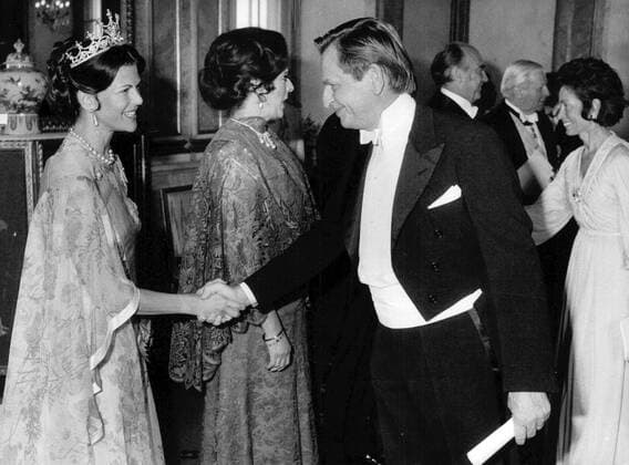 Stockholm 1980-05-22 Queen Silvia greets politician Olof Palme (S) Stockholm Sweden POL x20360x *** Stockholm 1980 05 22 Queen Silvia greets politician Olof Palme S Stockholm Sweden POL x20360x,  Copyright: xGunnarxLundmark SvP TTx QUEEN SILVIA-OLOF PALME