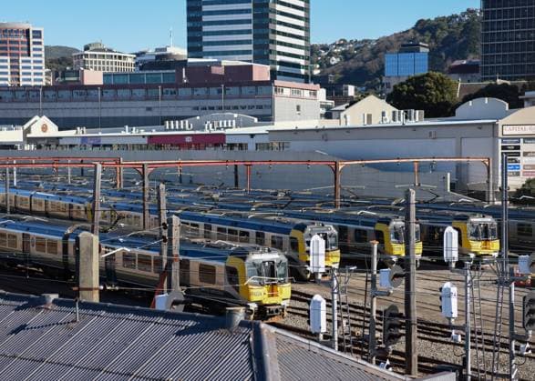 (200609) -- WELLINGTON, June 9, 2020 -- A commuter train pulls into a station in Wellington, New Zealand, June 9, 2020. The Ministry of Health reported no cases of COVID-19 in New Zealand on Tuesday, the first day of epidemic Alert Level 1, 18 days since the last new case was reported in the country. ) NEW ZEALAND-WELLINGTON-COVID-19-DAILY LIFE GuoxLei 