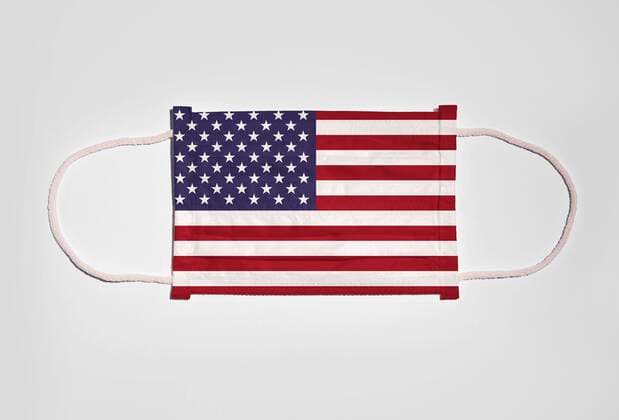 Symbol picture Corona crisis, mouth protection, breathing mask, mouth nose protection with flag of United States of America, USA ,white background, North America Copyright: imageBROKER/Anne-SophiexWittwer ibxasw05778875.jpg