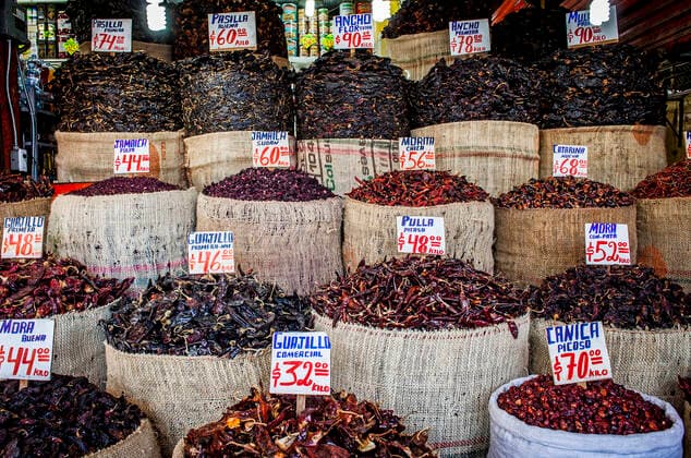 La Merced market, Chile or pepper shop, Mexico City, Mexico Mexico City mexico federal district Mexico Copyright: xLucasxVallecillosx-xVWPicsx LVM-Mx.Df.2595