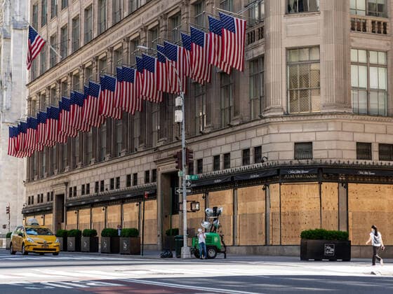 June 12, 2020, New York, New York, USA: New York, New York, U.S.: many iconic stores remain closed on Fifth Avenue while the city started to reopen on Monday, June 8, three months after the Coronavirus hit the city. New York USA - ZUMAs230 20200612_znp_s230_003 Copyright: xCorinexScibozx
