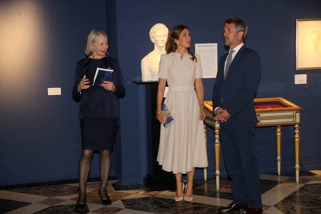 16-06-2020 Denmark Queen Margrethe and Princess Mary and Prince Frederik attending the opening of the exhibition The Queen s Faces The Knight’s Hall and the portrait revelation at the National History museum at Frederiksborg palace in Hillerod, Denmark. The exhibition presents a multifaceted portrait of HM Queen Margrethe and her time. It provides an introduction to the Queen’s upbringing, her various roles as ruler and head of state, and the Queen’s personal interests, particularly in the fields of art and science.  Copyright: xxPPE Hildebrandtx