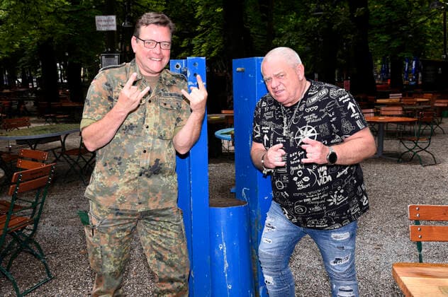 Lieutenant Colonel Christoph Scheibling and Udo Dirkschneider at the press event for the album We Are One by U D O and the Music Corps of the German Armed Forces at Augustiner Keller Munich, 16 06 2020 Foto:xS.xAdamx xFuturexImage