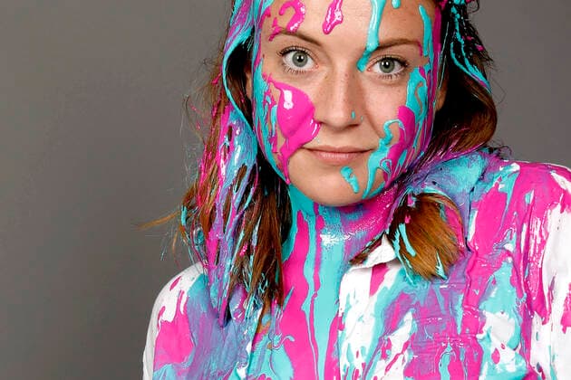 BODYART Colour Shirt Performance with Model Alena at Atelier Düsterwald Hameln, 16 06 2020 BodyArt artist Jörg Düsterwald Foto:xT.xSkupinx xFuturexImage