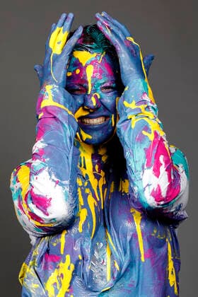 BODYART Colour Shirt Performance with Model Alena at Atelier Düsterwald Hameln, 16 06 2020 BodyArt artist Jörg Düsterwald Foto:xT.xSkupinx xFuturexImage
