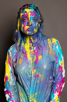 BODYART Colour Shirt Performance with Model Alena at Atelier Düsterwald Hameln, 16 06 2020 BodyArt artist Jörg Düsterwald Foto:xT.xSkupinx xFuturexImage