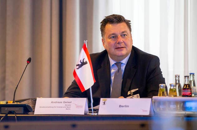 Andreas Geisel bei der Vorbesprechung der A- und B-Länder während der Innenministerkonferenz Thüringen 2020 im Dorint Hotel. Erfurt, 18.06.2020 *** Andreas Geisel at the preliminary meeting of the A and B states during the Thuringian Conference of Interior Ministers 2020 at the Dorint Hotel Erfurt, 18 06 2020 Foto:xM.xKremerx xFuturexImage