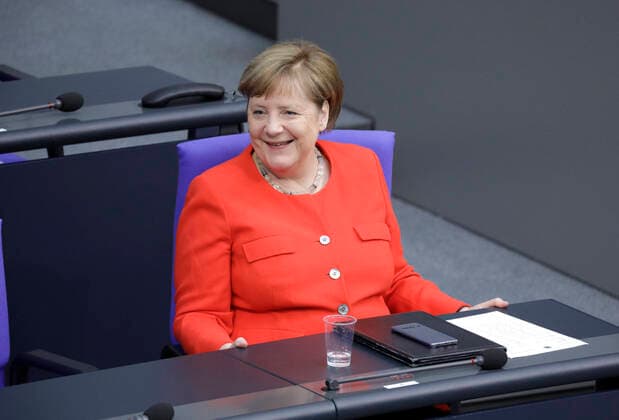 Bilder des Jahres 2020, News 06 Juni News Themen der Woche KW25 News Bilder des Tages Angela Merkel, Bundeskanzlerin, CDU, nach ihrer Regierungserklaerung zur Ratspraesidentschaft und zum Europaeischen Rat, im Deutschen Bundestag, DEU, Berlin, 18.06.2020 *** Angela Merkel, Chancellor, CDU, after her government statement on the Council Presidency and the European Council, in the German Bundestag, DEU, Berlin, 18 06 2020